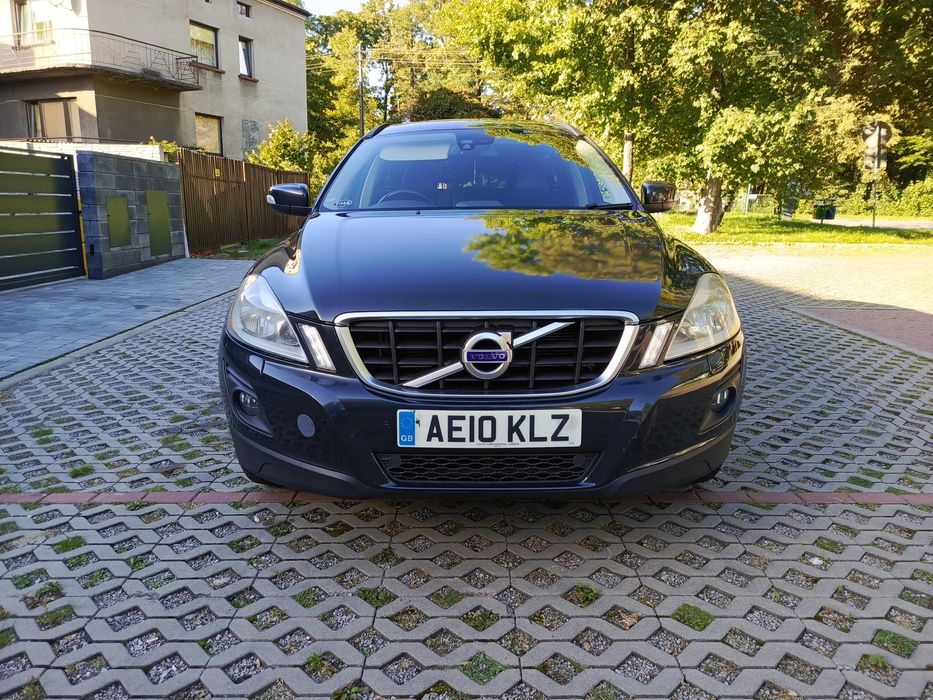 Volvo XC60 2,4d Automat v5c Anglik Navi LED