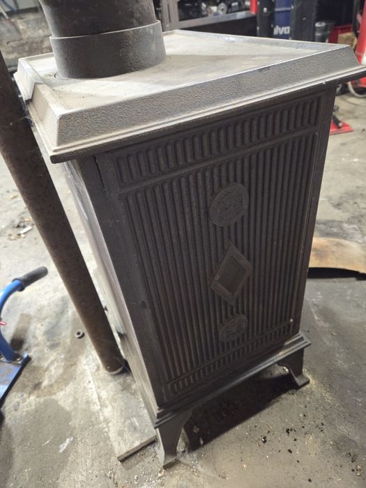 Piec koza żeliwny Samson z kompletem rur