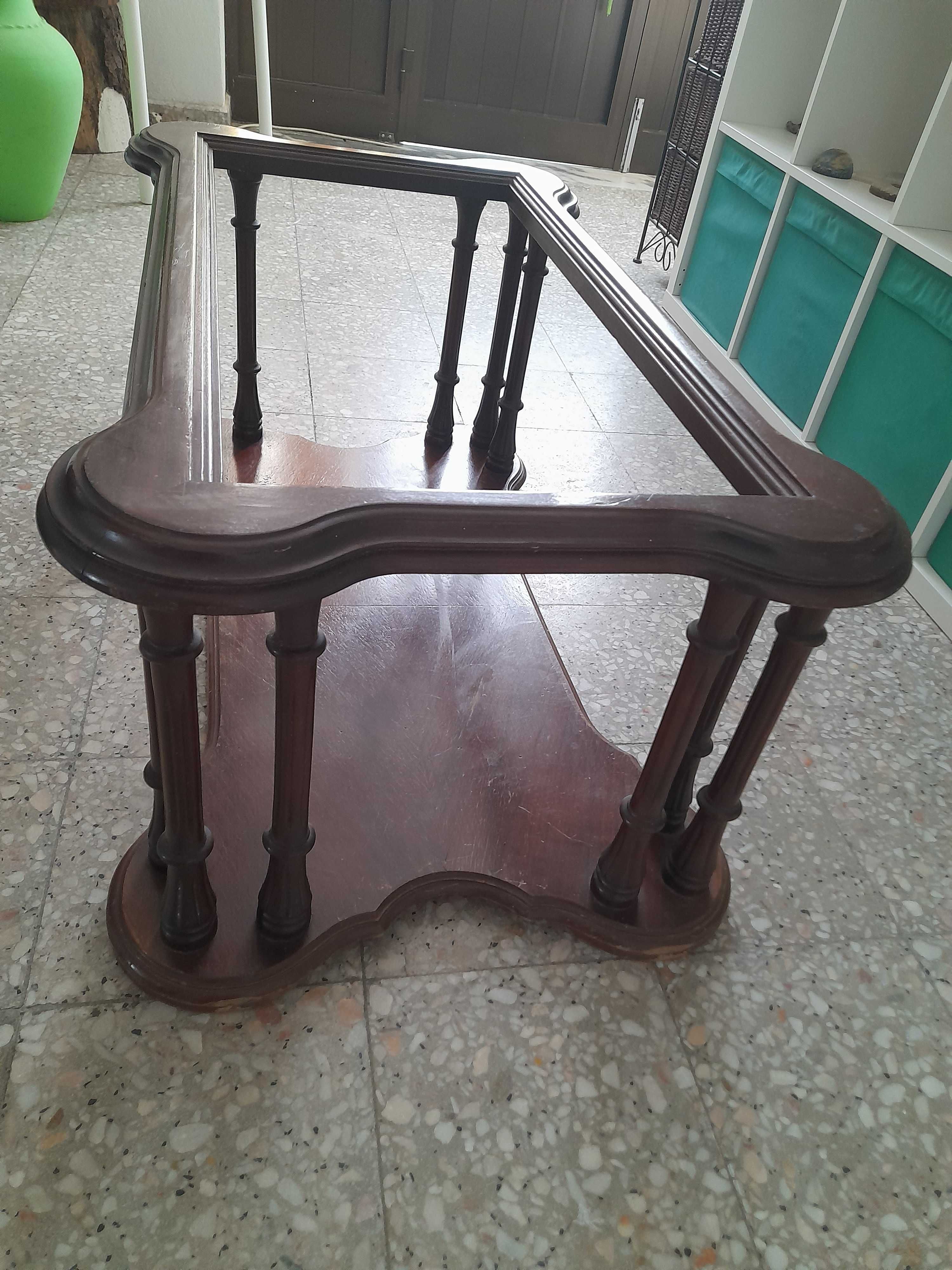 Mesa centro de sala em madeira maciça (Sem Vidro)