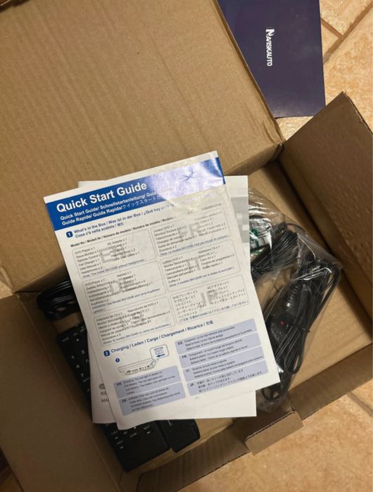 Przenośne odtwarzacze DVD telewizorki do samochodu 2 sztuki nowe