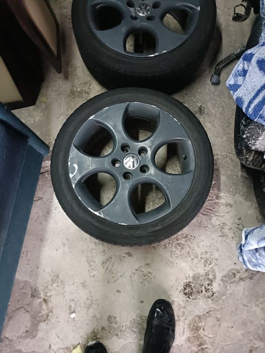 Felgi koła 18 golf V 5 GTI