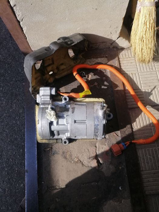 Компрессор кондиционера Tesla Model S