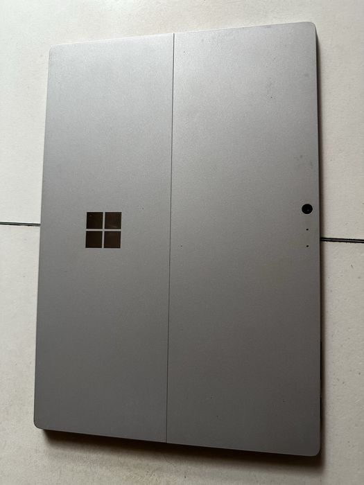 Планшет Microsoft Surface 4pro