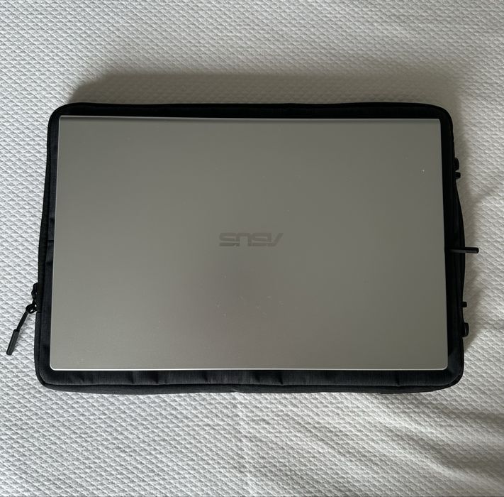 Asus F515EA I7 16gb RAM 512gb Storage