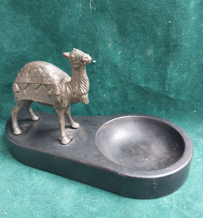 Фигурки из бронзы.