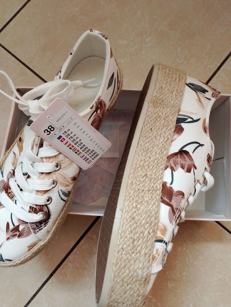 Nowe espadryle damskie