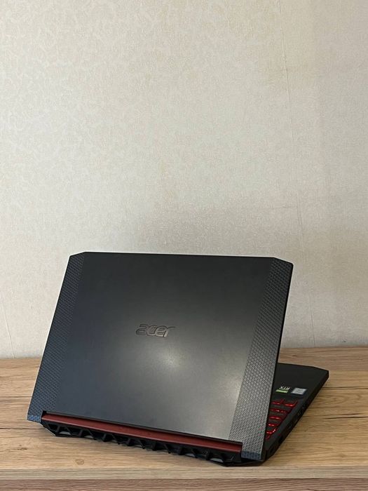 Acer Nitro RTX 2060 (6 GB) | i7-9750H | 16/512GB | 144Hz  | Win 11 Pro