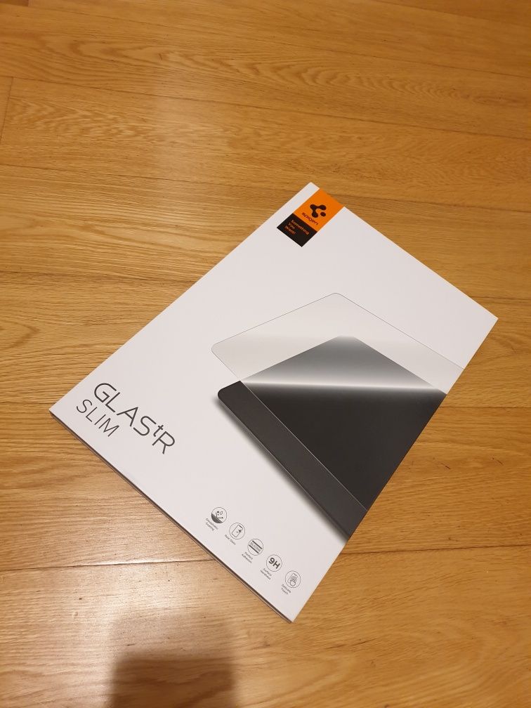 Spigen Película Glass 9H - Apple Macbook Pro 16" M1 & M2