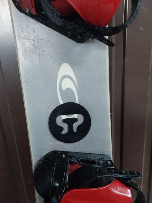 Deska snowboardowa Salomon 152 cm z wiązaniami