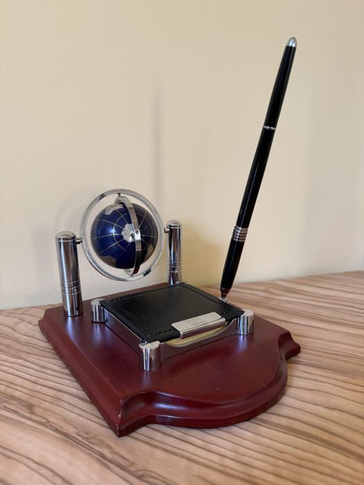 Продам офісний настільний набір
