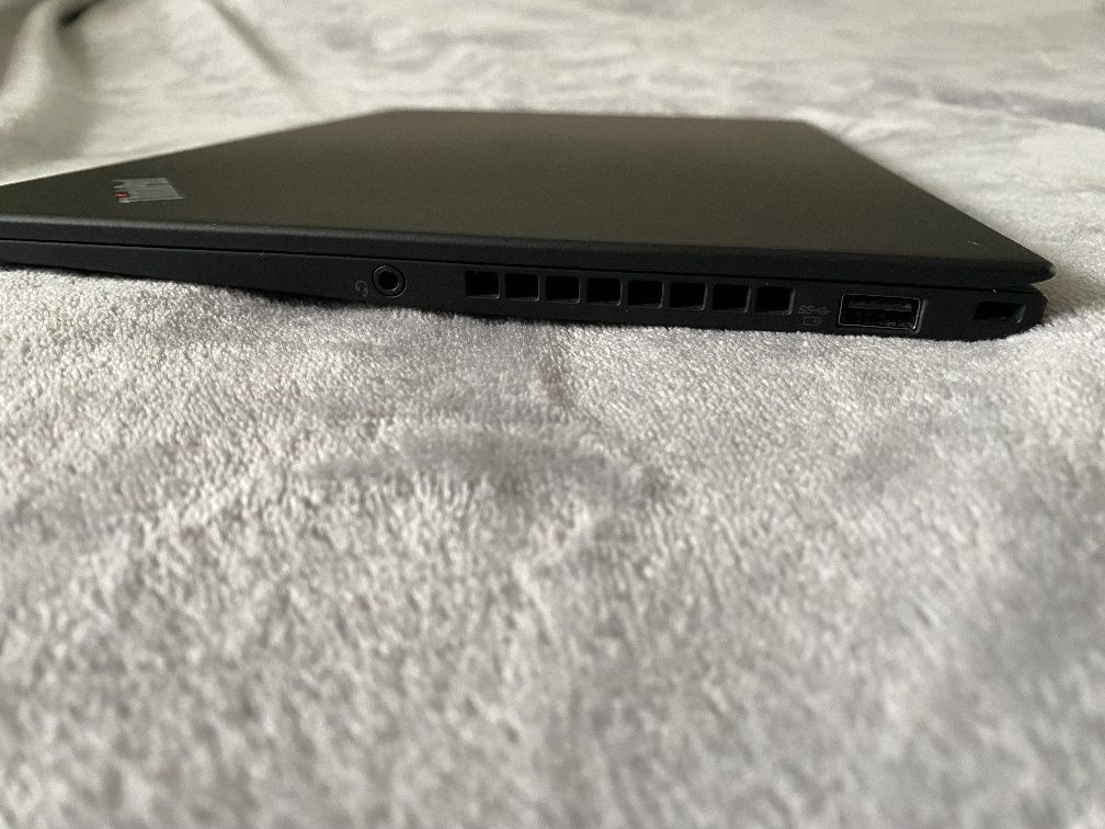 Ультрабук Lenovo ThinkPad X1 Carbon (5th Gen) / 14" (1920x1080) IPS