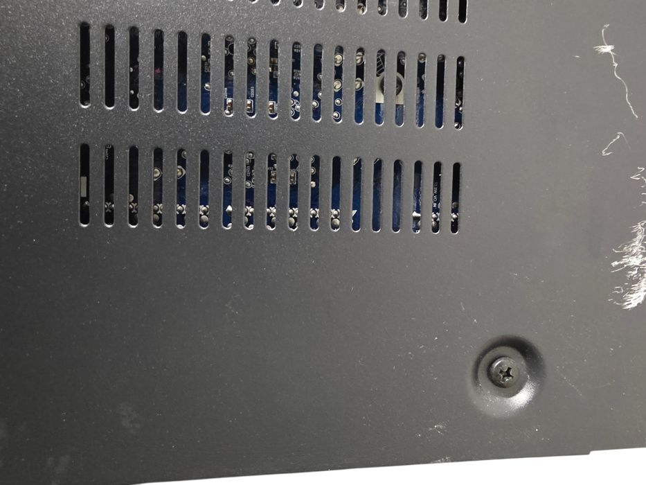 NAD T747 - amplituner 7.1