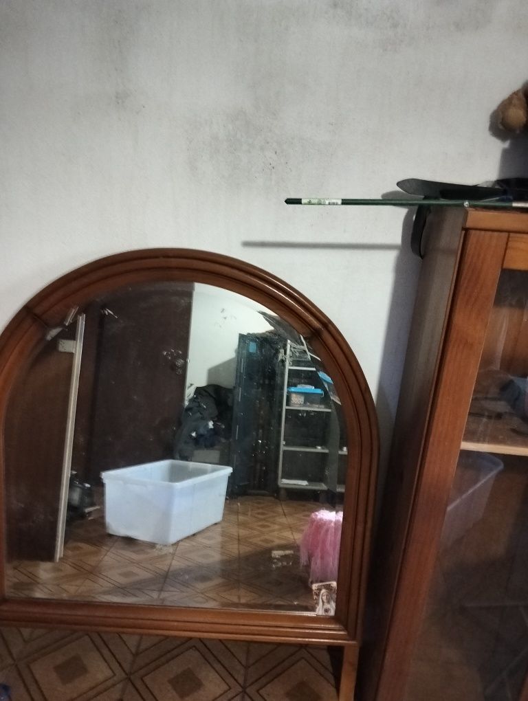 Espelho de comoda adaptável em cerejeira