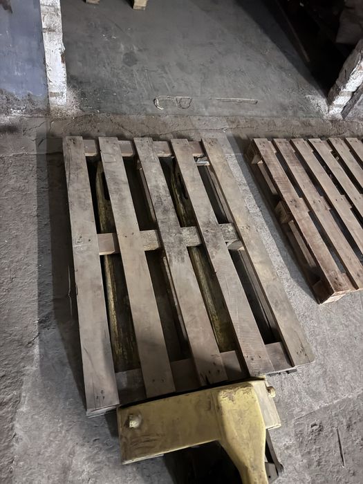 Продам поддоны.