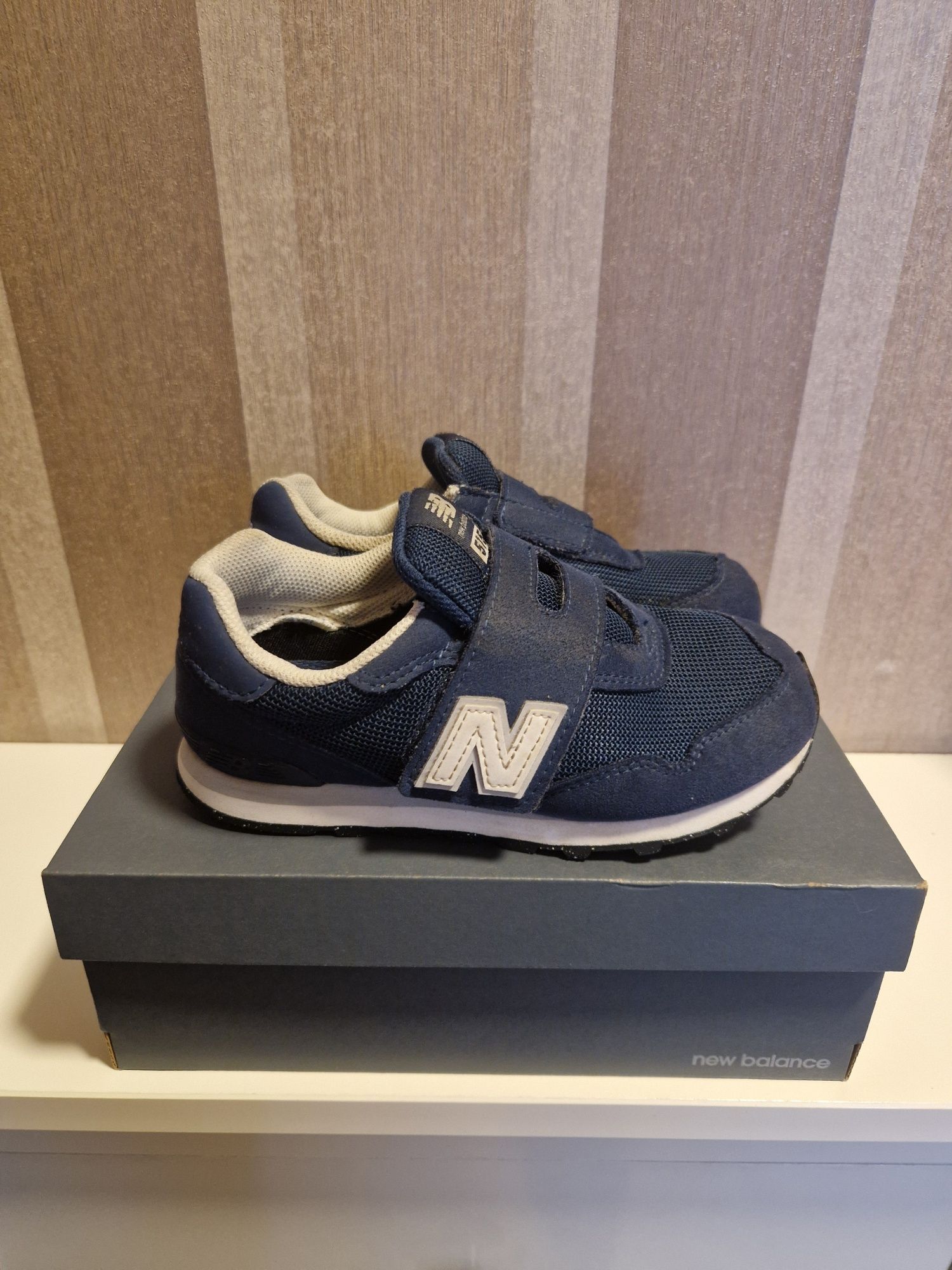 Adidasy, New Balance, rozmiar 32, stan bardzo dobry