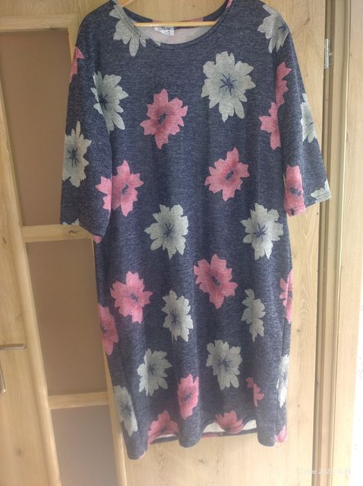 Sukienka dzianinowa