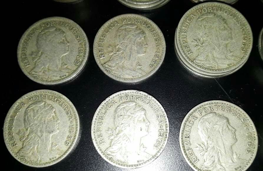 Moedas 50 cent. 1928, 29, 44, 45, 47, 52, 56, 57, 59, 62, 64, 5 6 7 8.