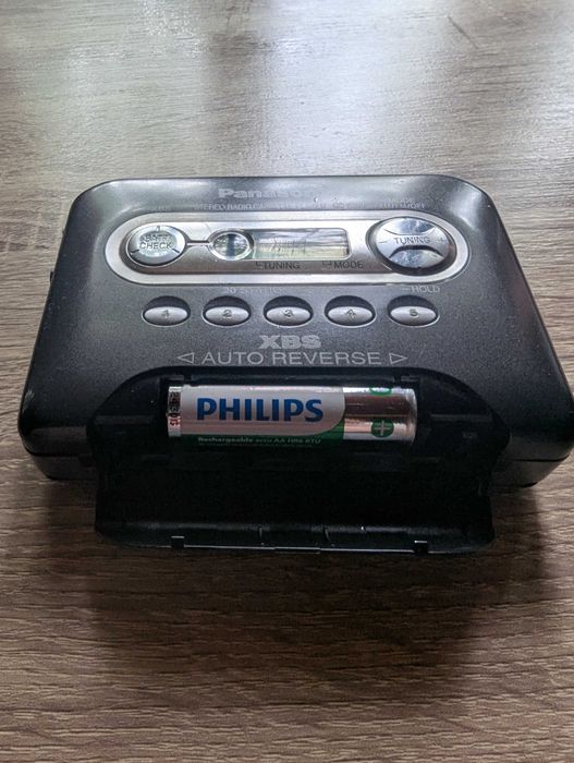 Касетний плеєр з FM Panasonic RQ-E30V