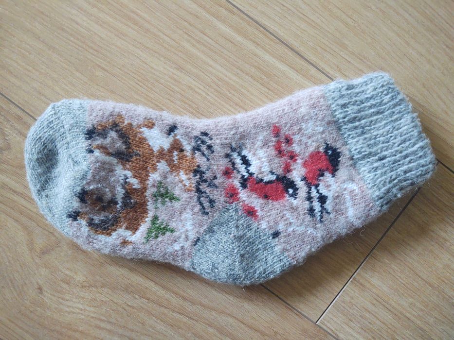 Nowe wełniane skarpety dziecięce