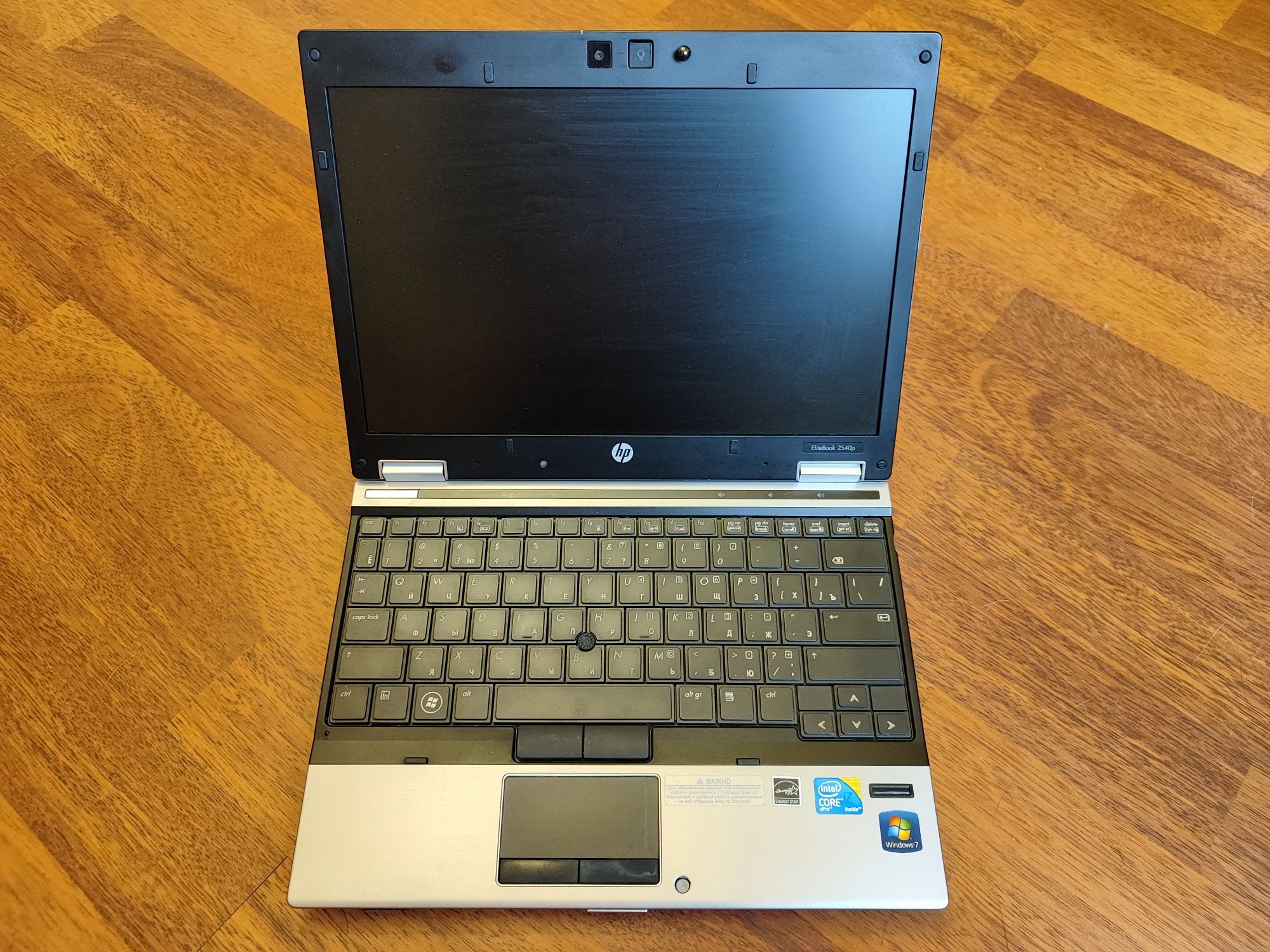 HP Elitebook 2540p с докстанцией