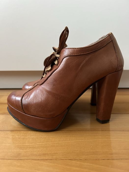 Sapato tacao alto em pele fabricado em Portugal