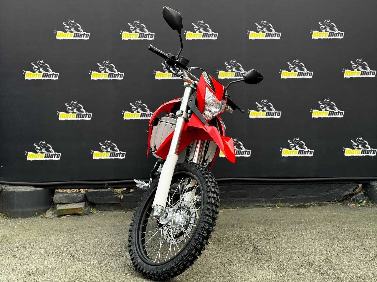 Мотоцикл Loncin LX300GY SX2 PRO Червоний RED Рідинне охолодження