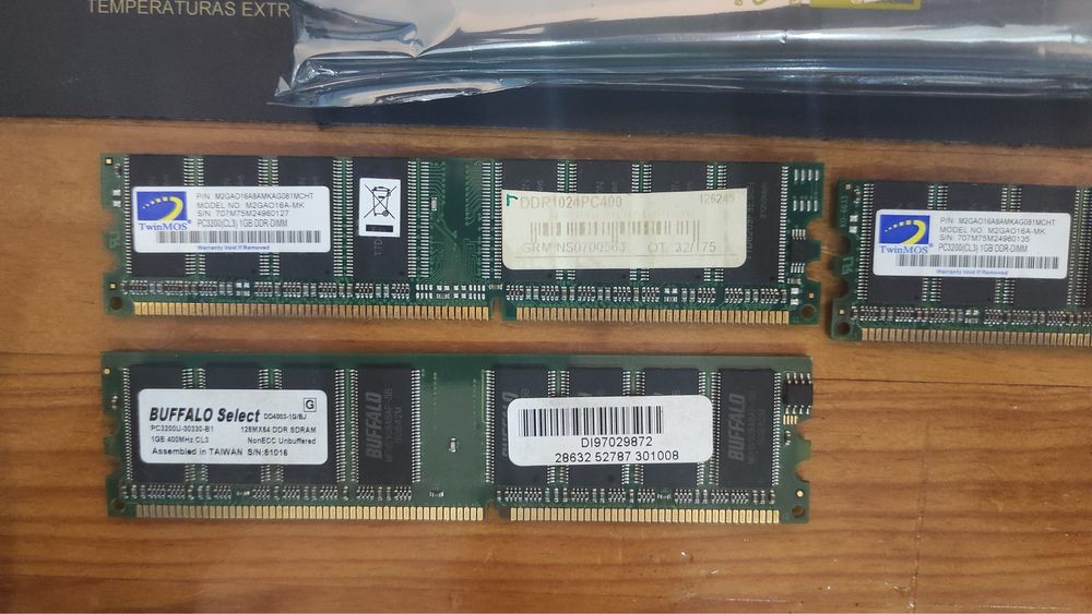 Memorias RAM - vários tamanhos 2GB, 1GB, 512MB