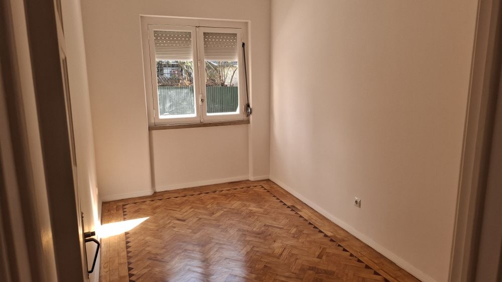 T1 renovado Anjos - Rua Triângulo Vermelho
