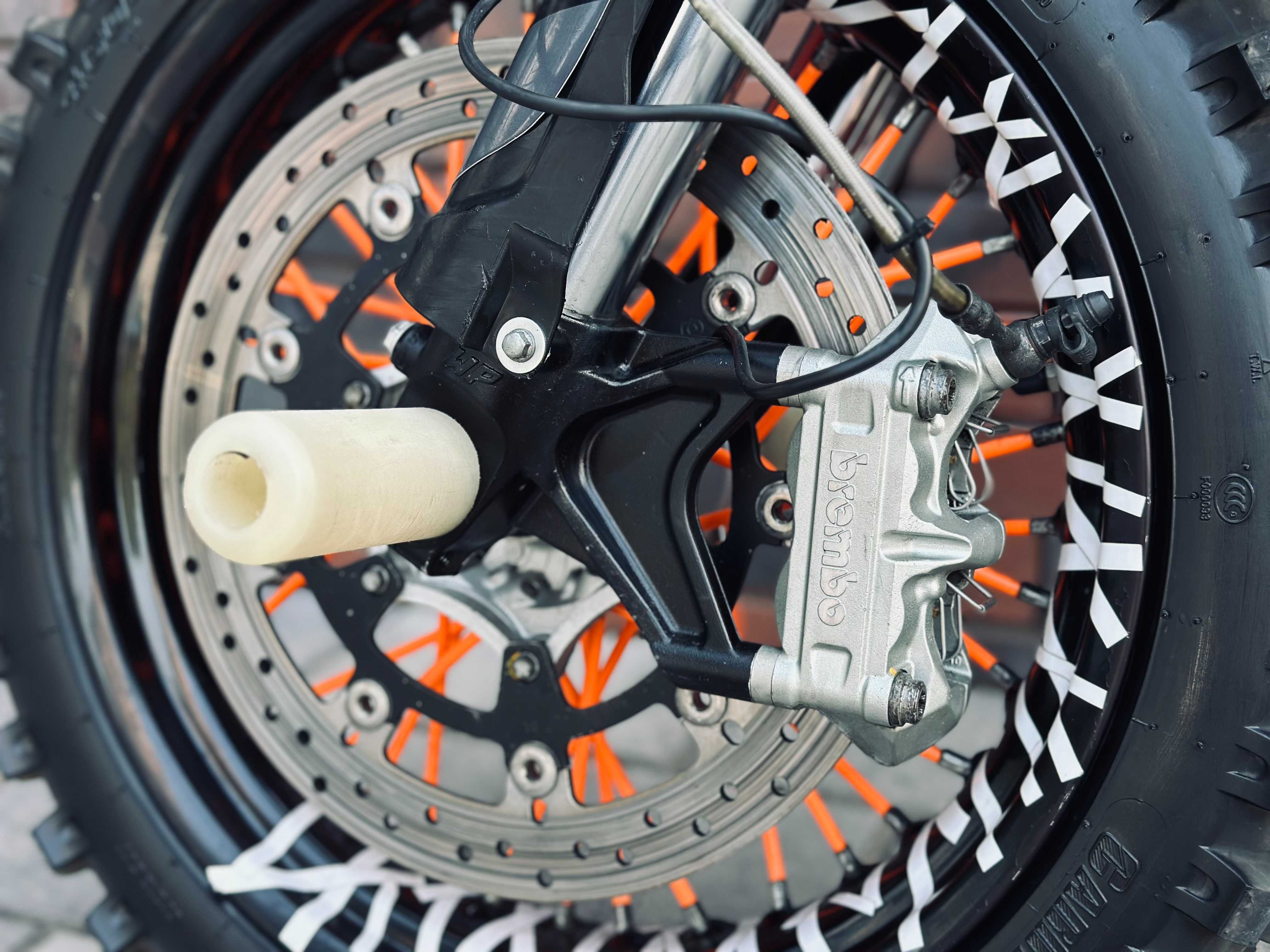 KTM SMC 690 R / Husqvarna 701 /