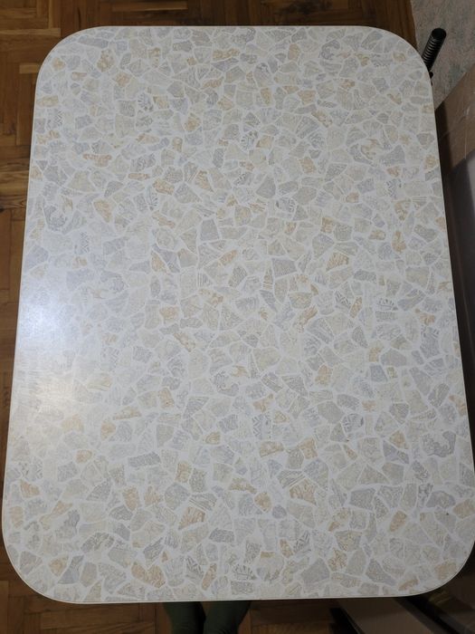 Продам кухонний стіл