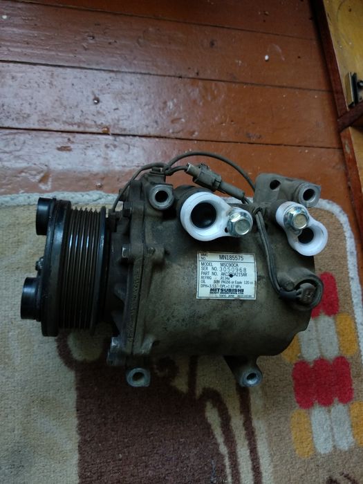 MN185575 (7813A036) Mitsubishi компресор кондиціонера