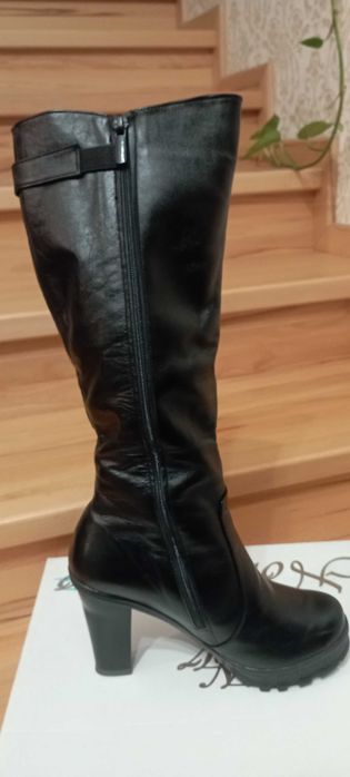 Зимові чоботи на підборах