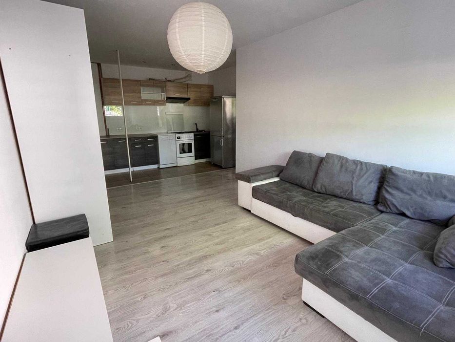 2 pokojowe mieszkanie 1 piętro , balkon , Blisko Centrum ul. Staffa