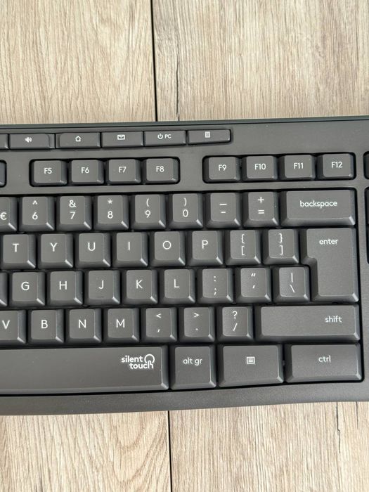 Комплект (клавіатура, миша) Logitech MK295 Wireless Combo Black NL