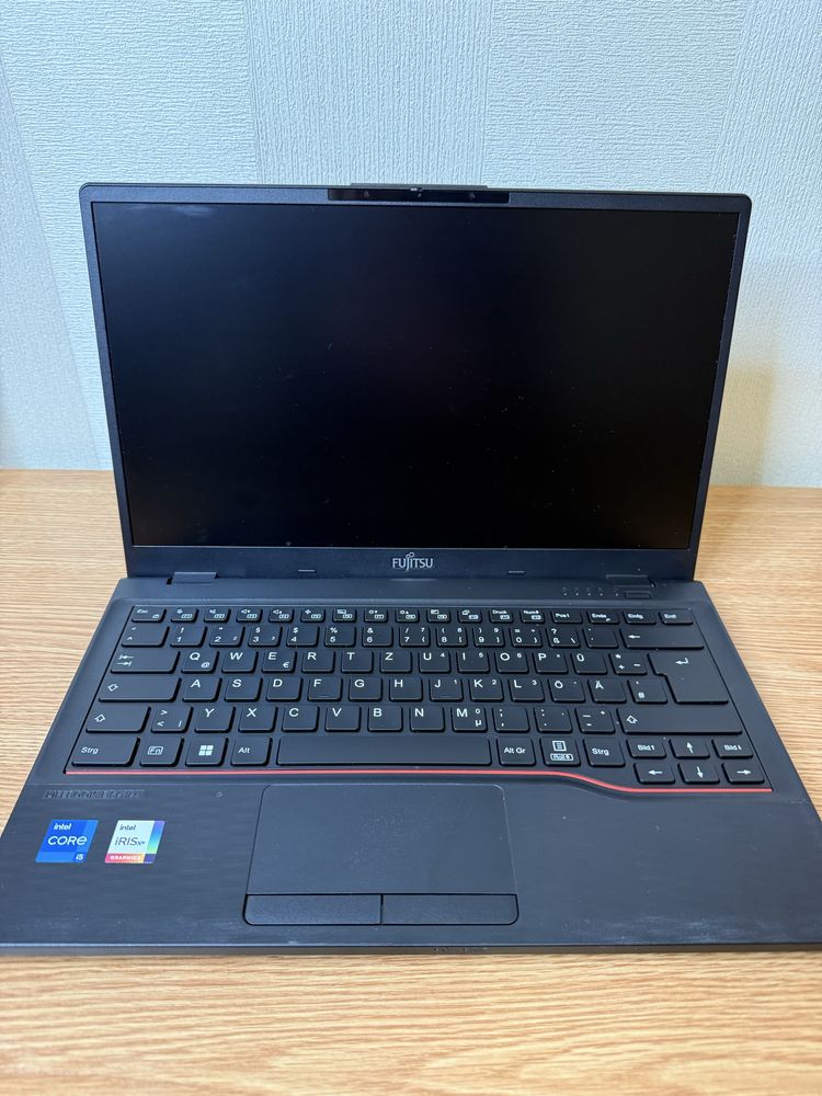 Fujitsu LifeBook E5412 / 14" IPS / i5-1235U /16/256