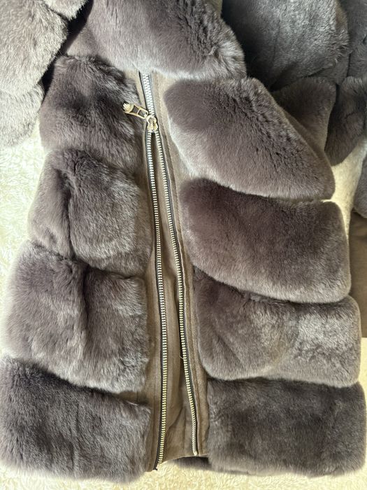 Шуба з натурального хутра шиншилки. Колір шоколад. Розмір 42