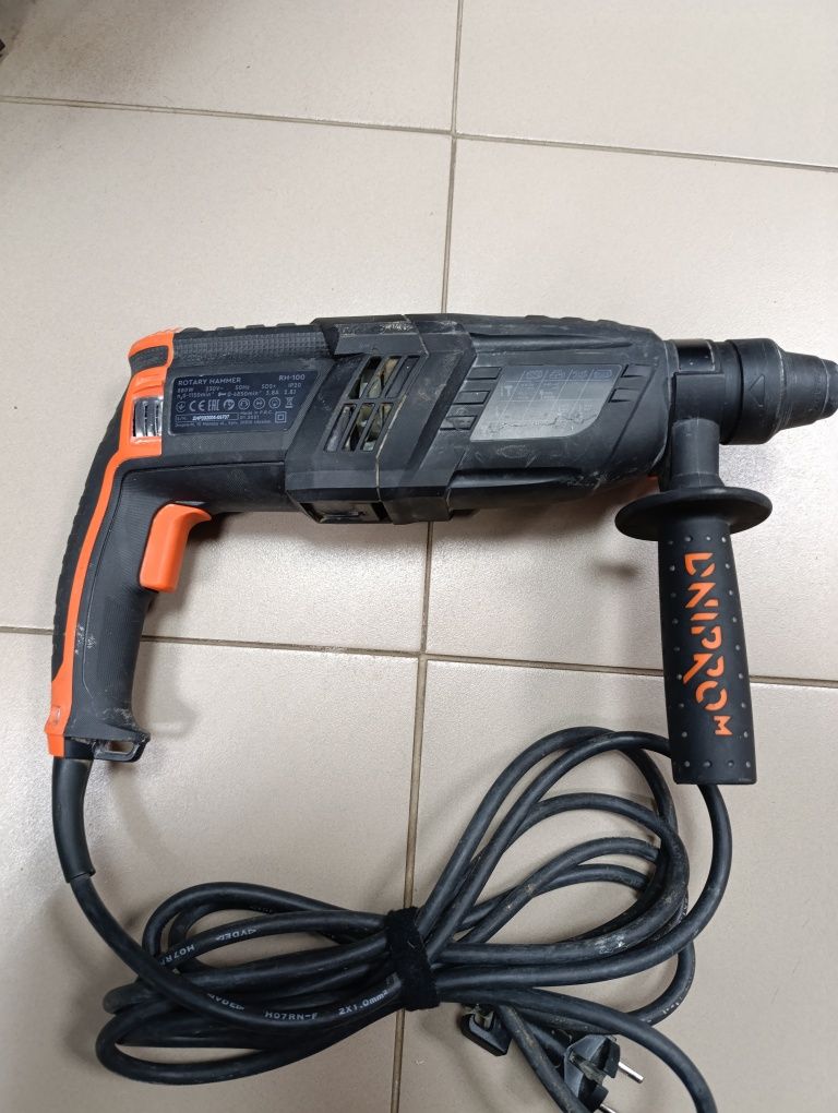 Перфоратор прямой Dnipro-M RH-100