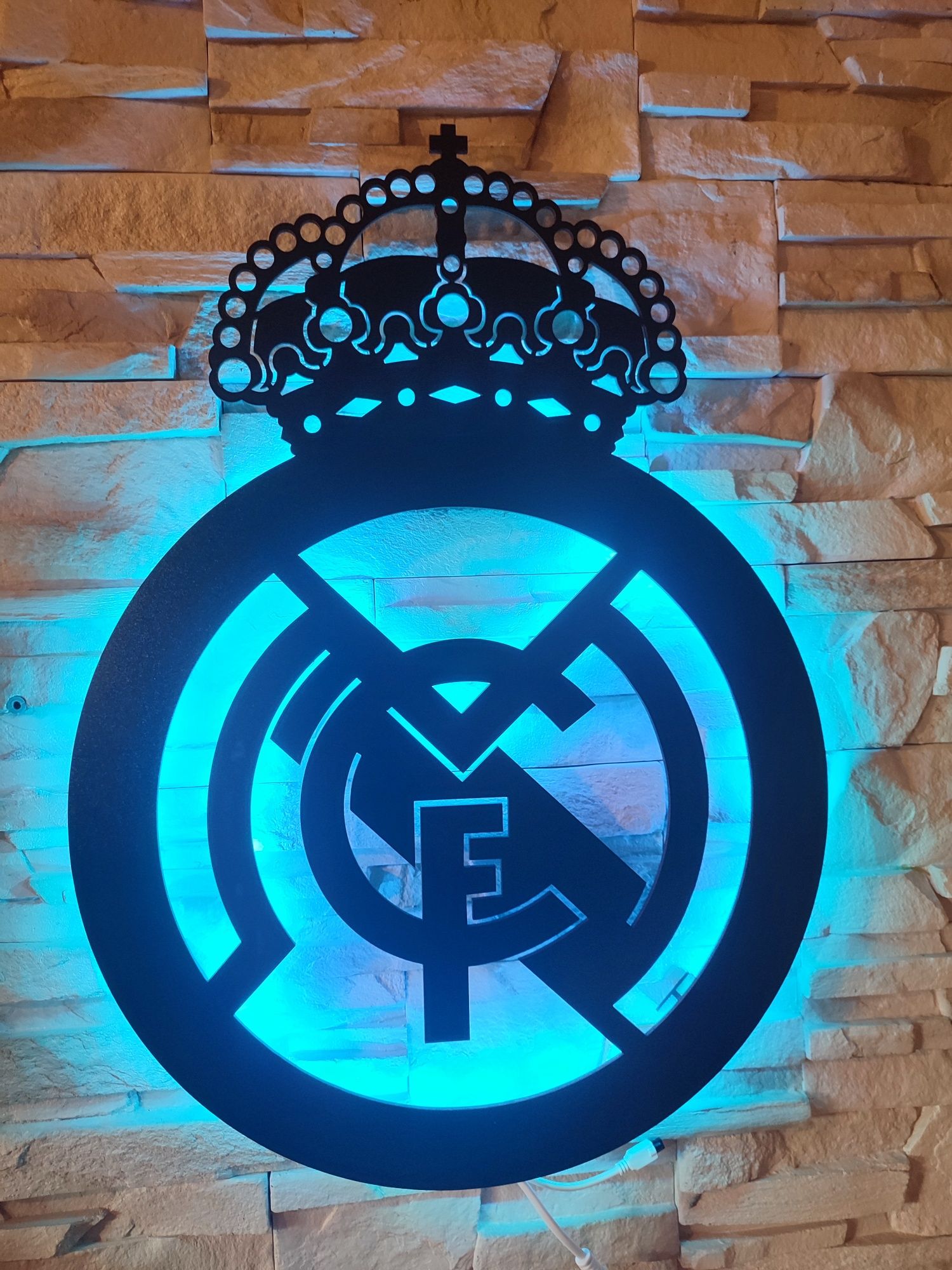 FC Real Madryt Obraz LAMPKA LED 3D na ścianę Herb Piłkarski zasilanie