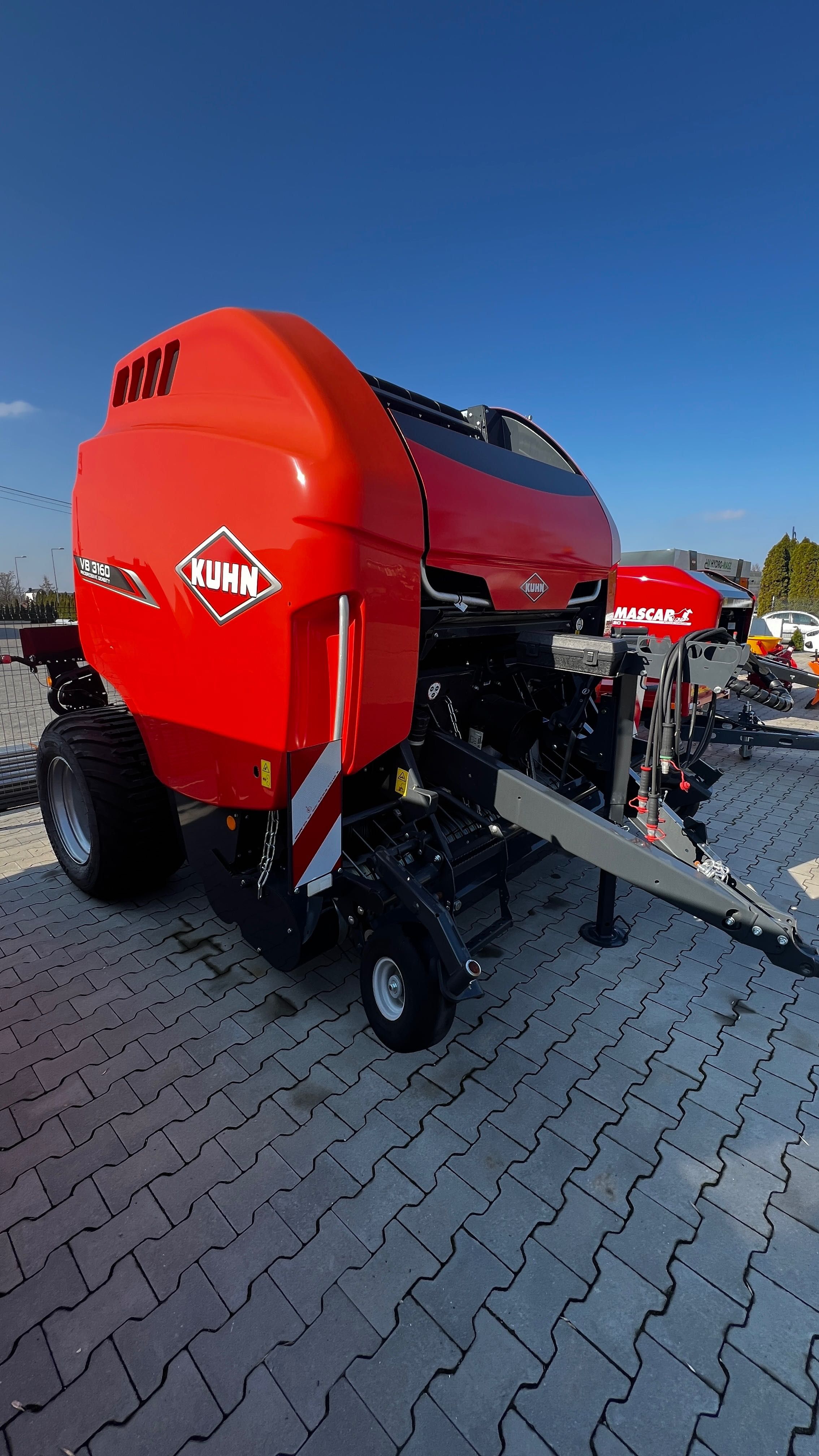 Prasa zwijająca zmiennokomorowa KUHN VB 3160
