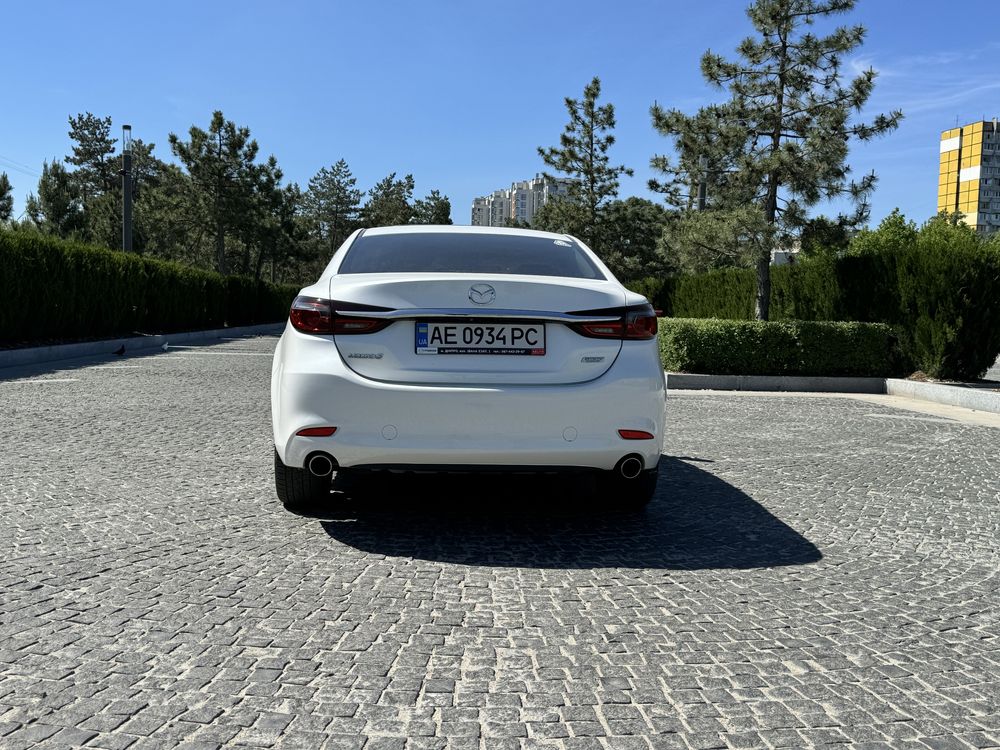 Продам автомобиль Mazda 6 2018 года