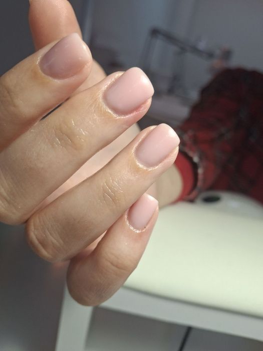 Безкоштовно апаратний маникюр Сміла