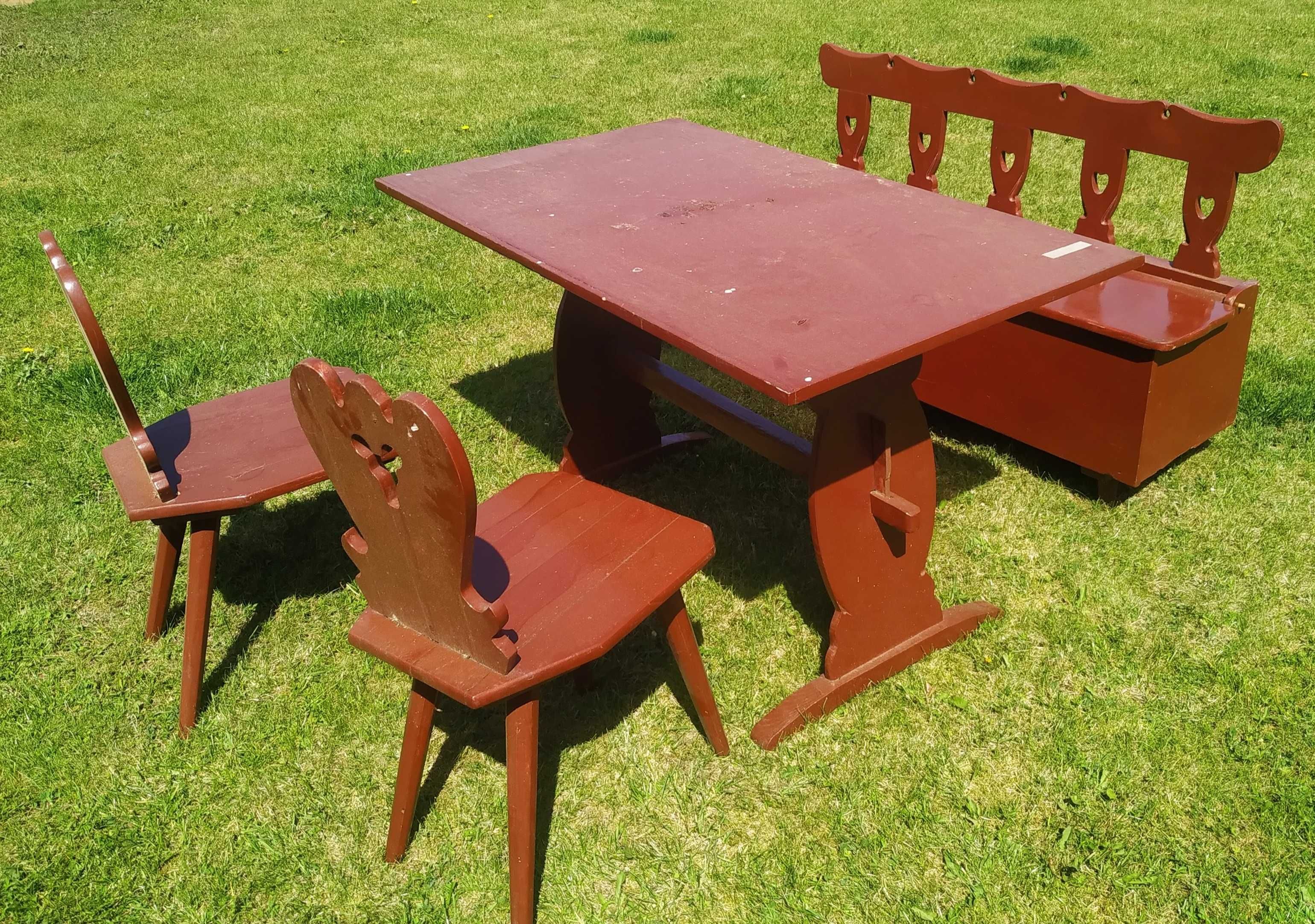 Stół z krzesłami i ławką Cepelia