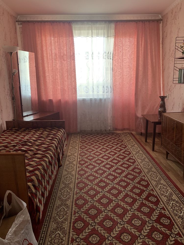 Сдаю 3 к в Центре напротив Маркплазы(можно 2-3 мес)