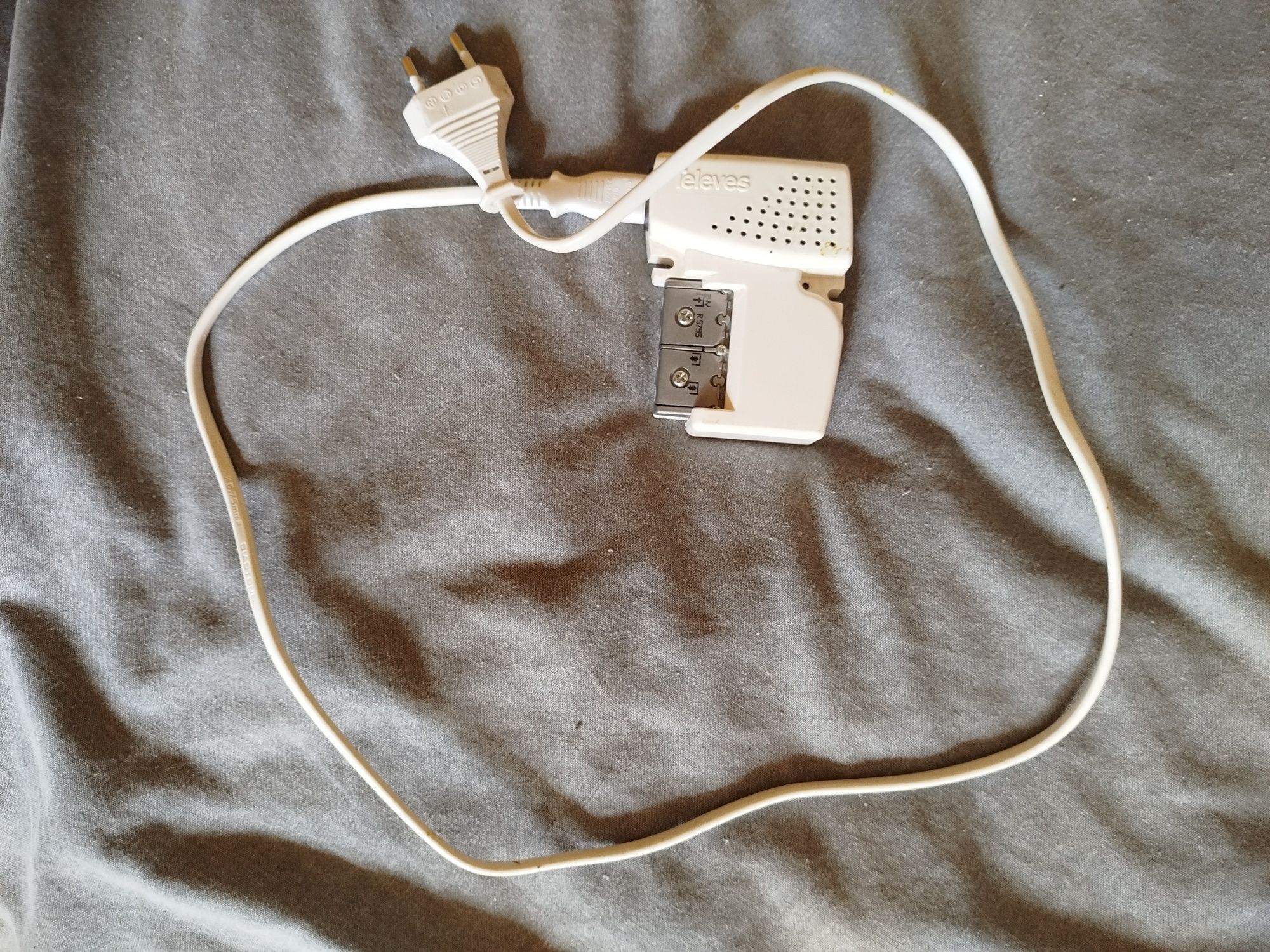 Antena Televes TForce Dat BOSS + zasilacz Televes 5795