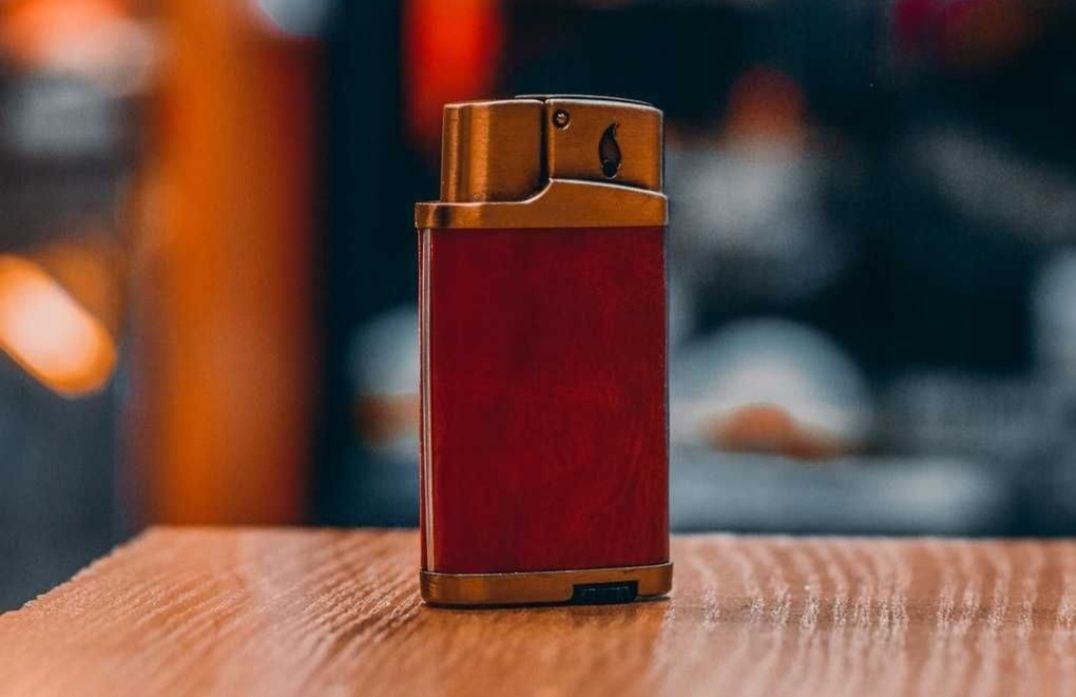 Elegancka Zapalniczka Żarowa Retro Prezent