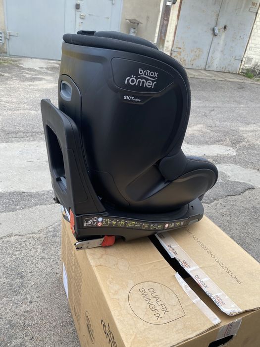 Автокрісло Britax Römer DUALFIX i-SIZE