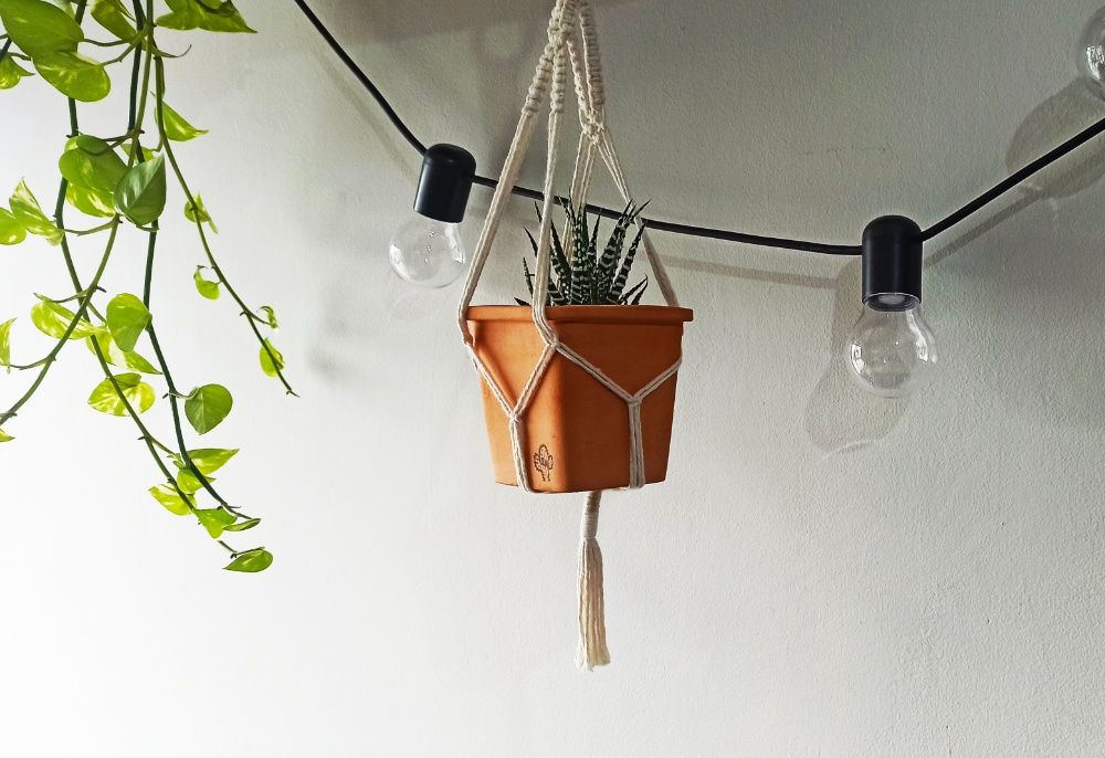 Suporte para vaso em Macramé