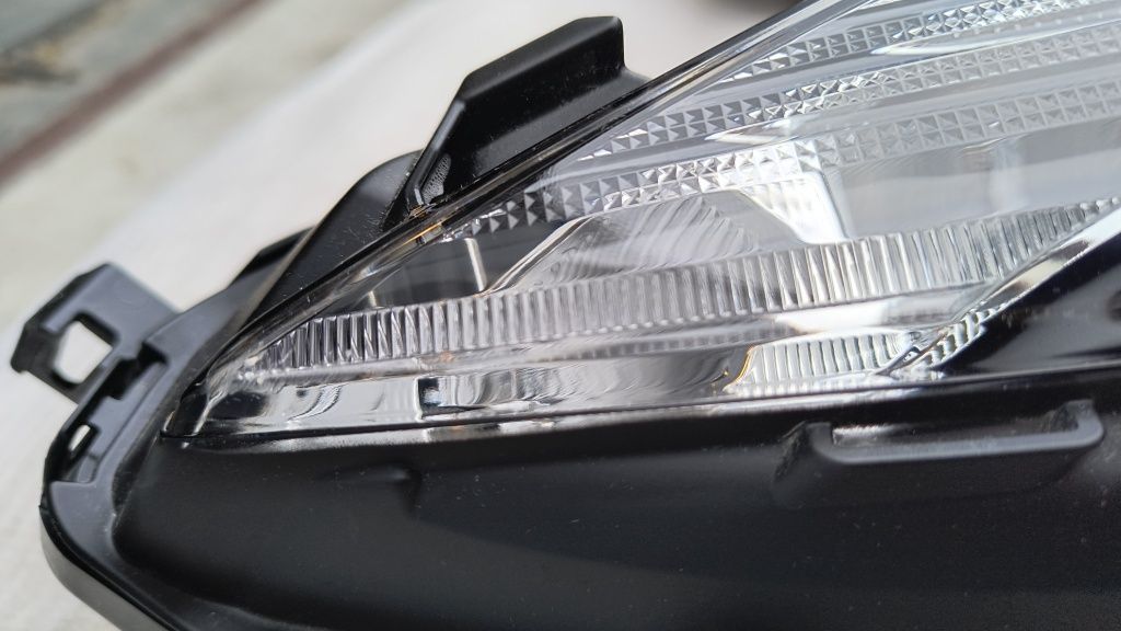 Reflektor PCX przedni
