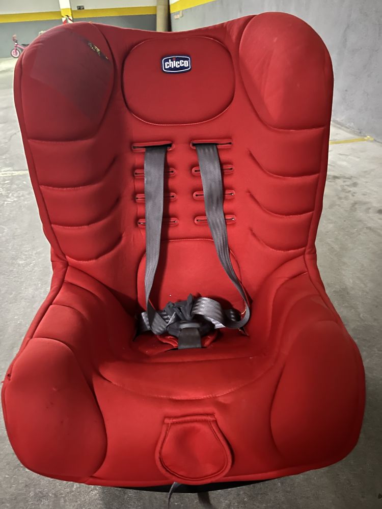 Cadeira auto da marca chicco