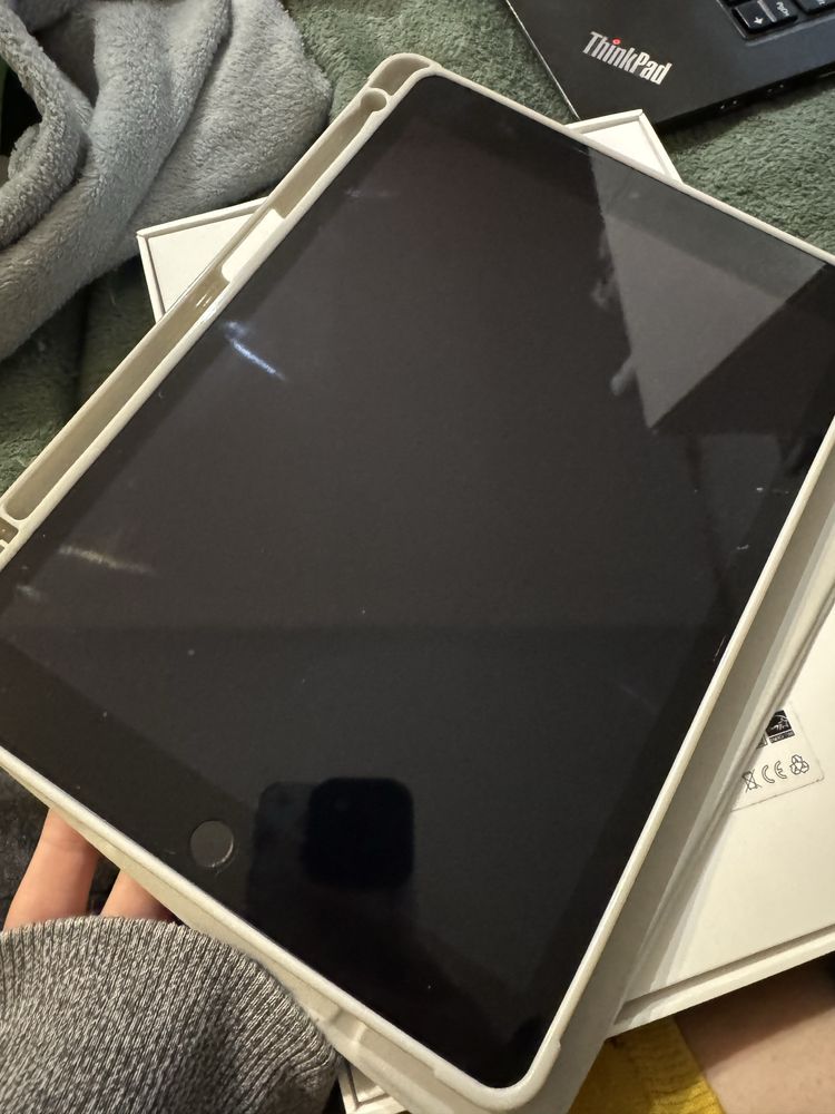 IPAD 9th gen 256 gb wi fi Space grey
